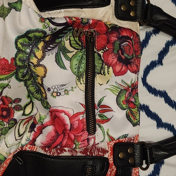 Desingual Handbag. Preloved. - Picture 5 of 9